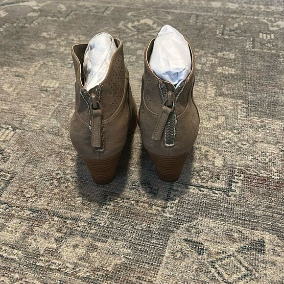 Violet & Red Jackson Lazer Cut Topline Taupe Ankle Booties - Picture 2 of 6